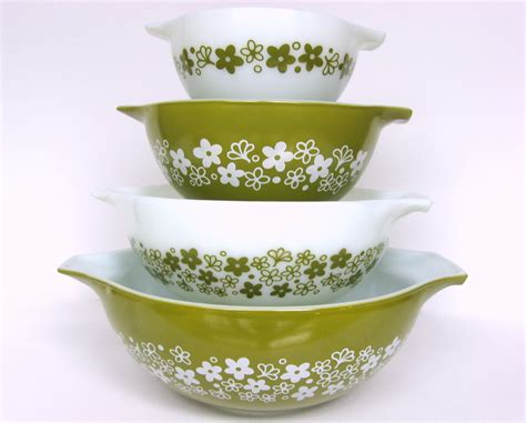 vintage pyrex daisy|pyrex crazy daisy complete set.